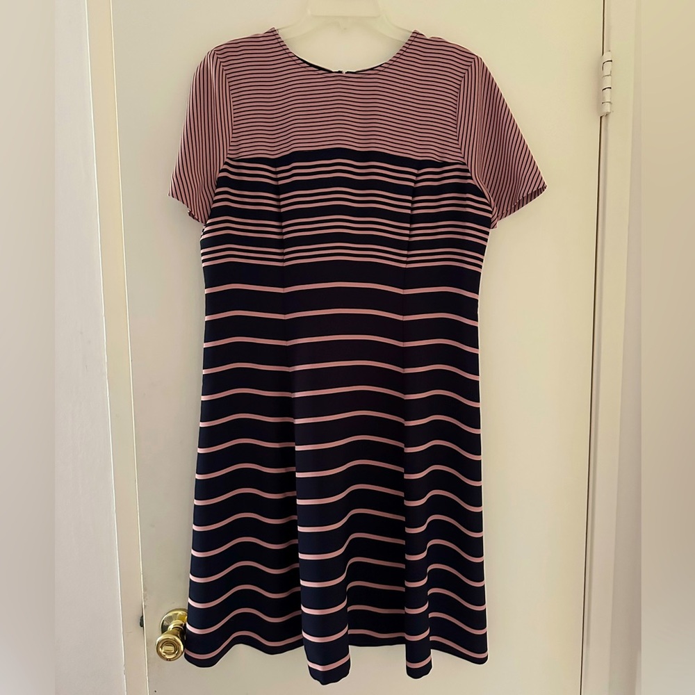 👗Ann Taylor Workwear Short Sleeve Striped Silky Dress 14 EUC